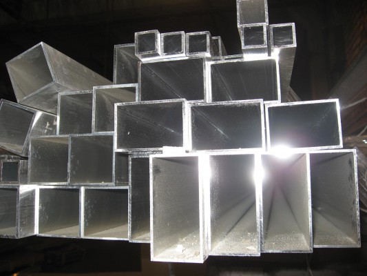 ����: ����������� ���� (���������� �����) 100 � 100 � 4